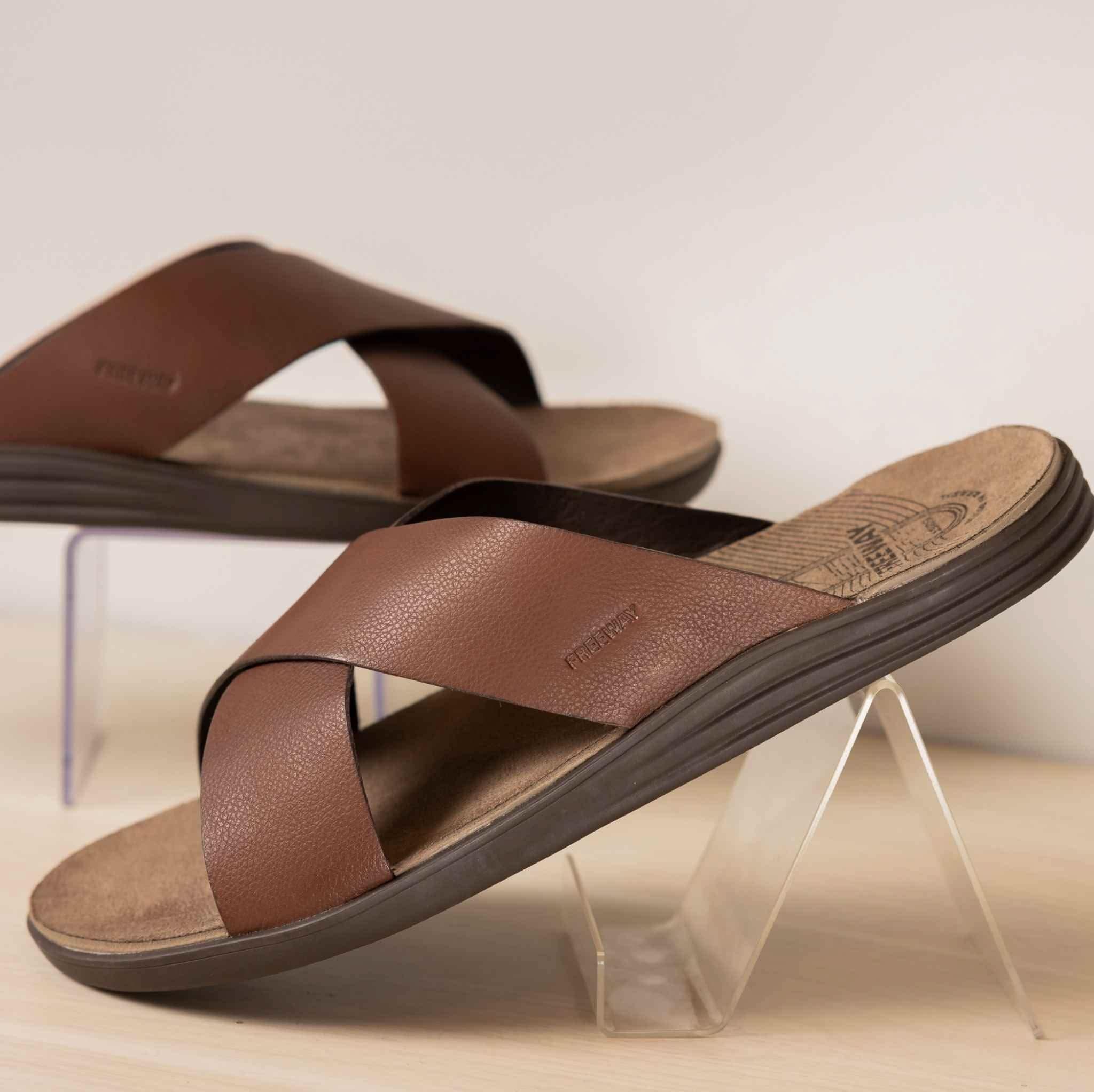 CHINELO MASCULINO EM COURO EVOLUTION - Banana Calçados -
